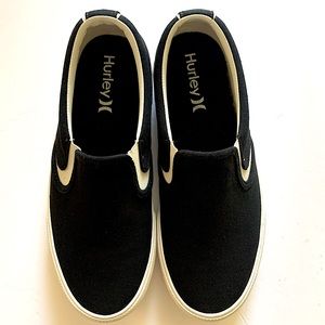 Men’s Hurley black and white slip on sneakers size 8 1/2 NWOT